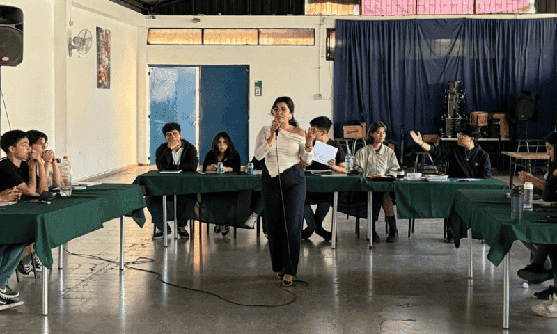 Primer Debate Escolar